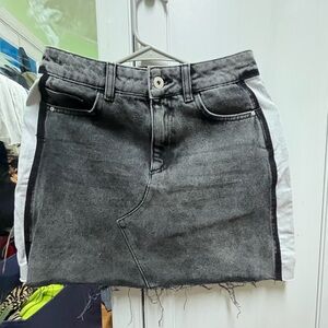 Zara basic vintage demin skirt size S